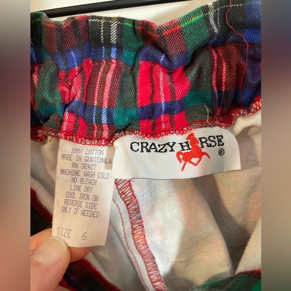 Vintage Crazy Horse Red Plaid High Waisted Elastic Stretch Waist Shorts Size 6 - Picture 2 of 8
